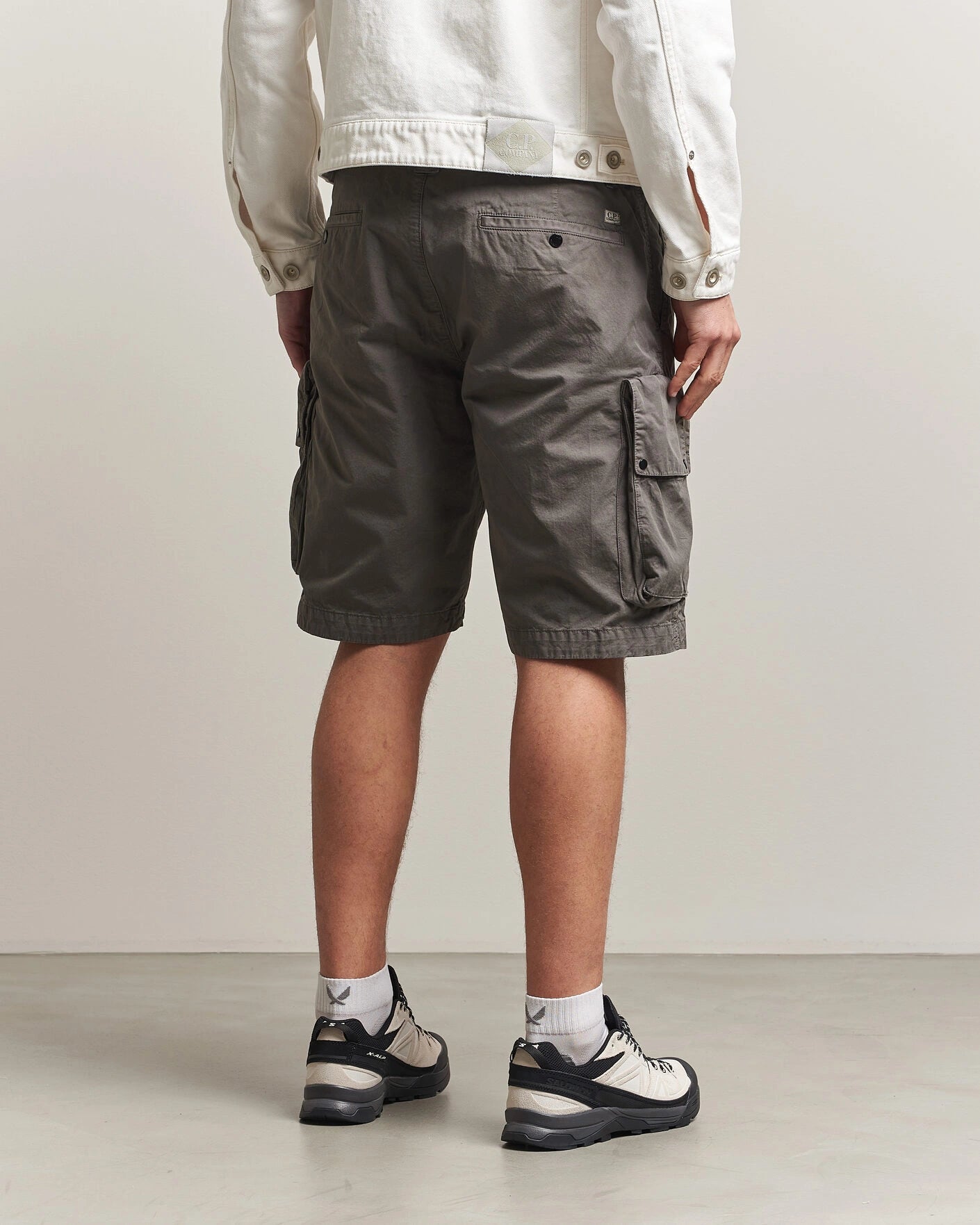 Cotton gabardine Lens carta short grigio