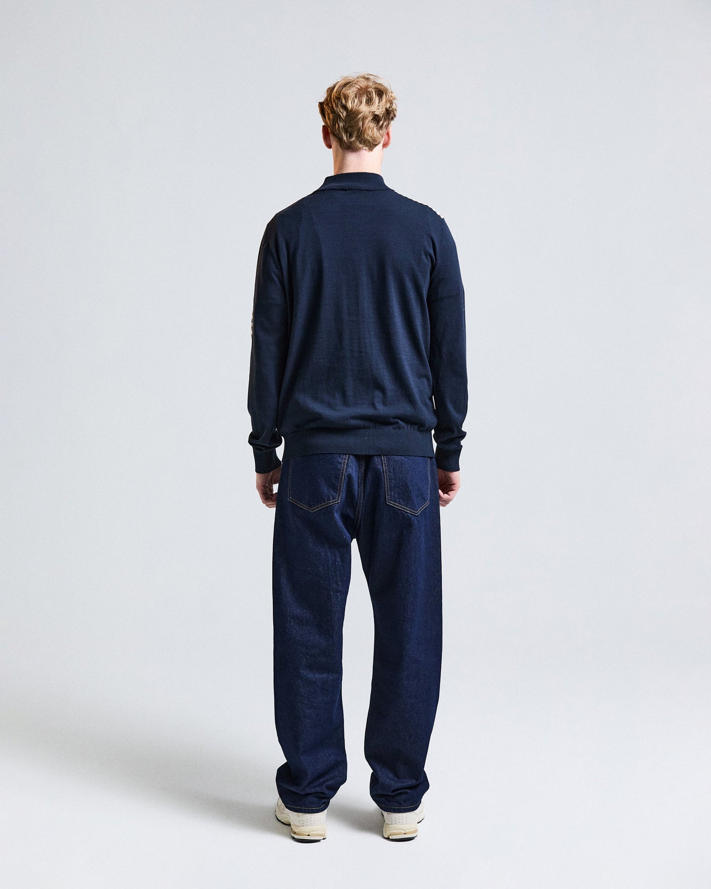 Lamina pocket mock neck