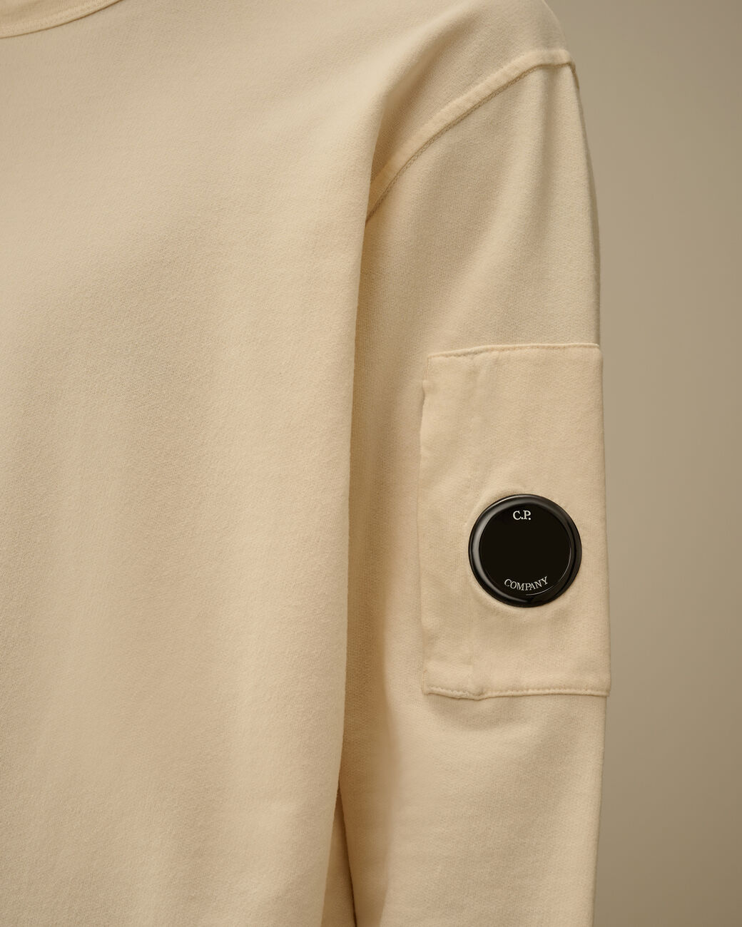 Diagonal raised fleece sweatshirt beige