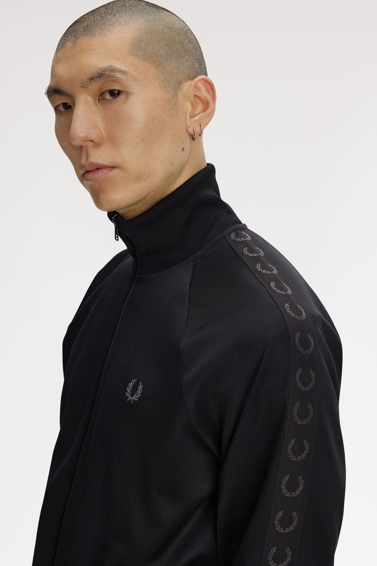 Contrast track Jacket nera tonal