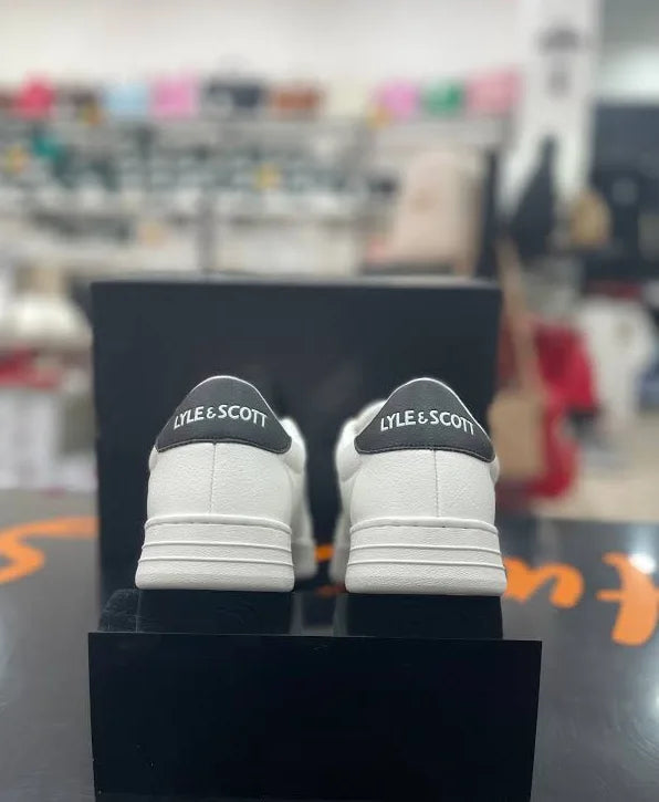 Scarpa bianca/nera KALEB006