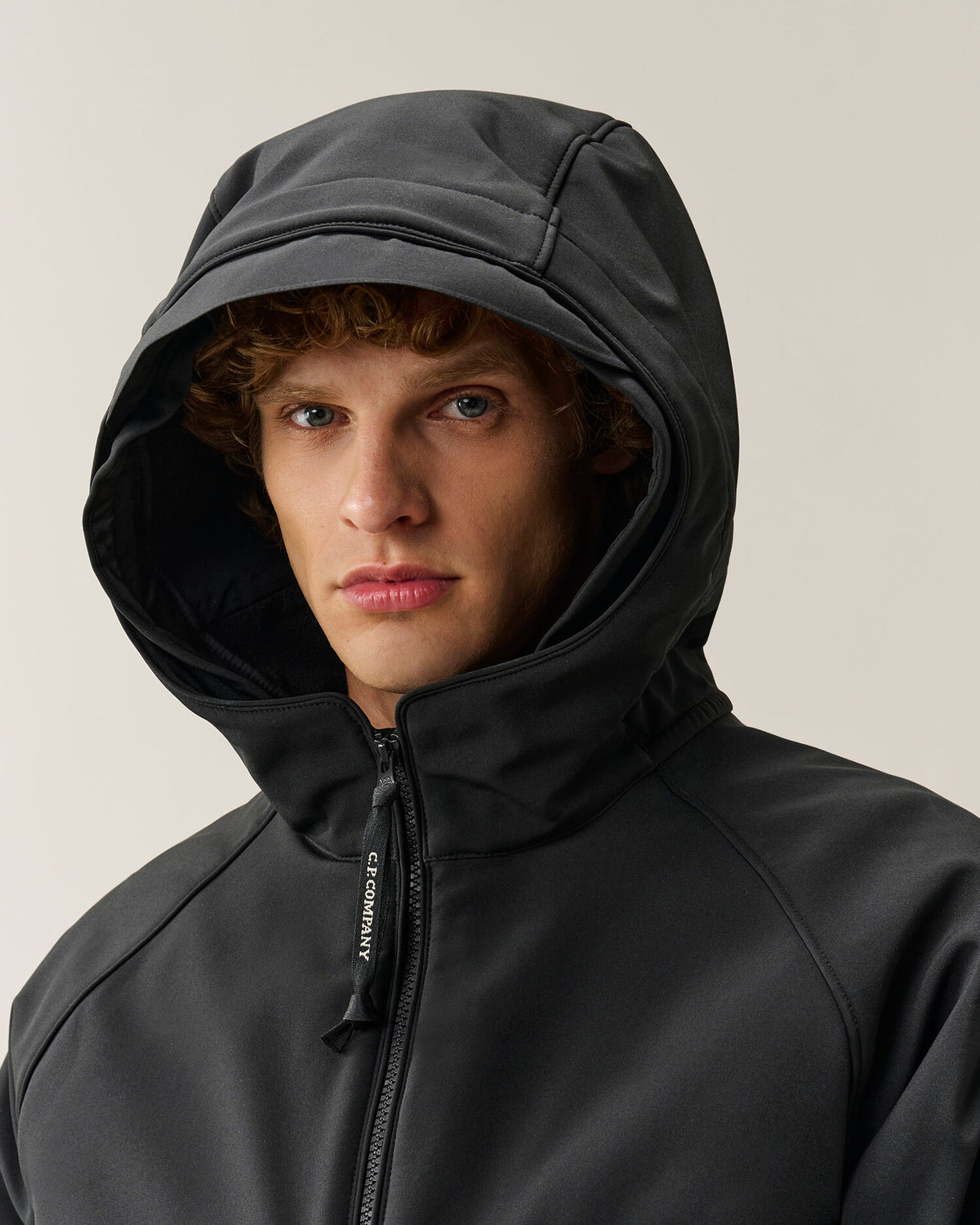 CP Shell padded hooded Lens jacket nero