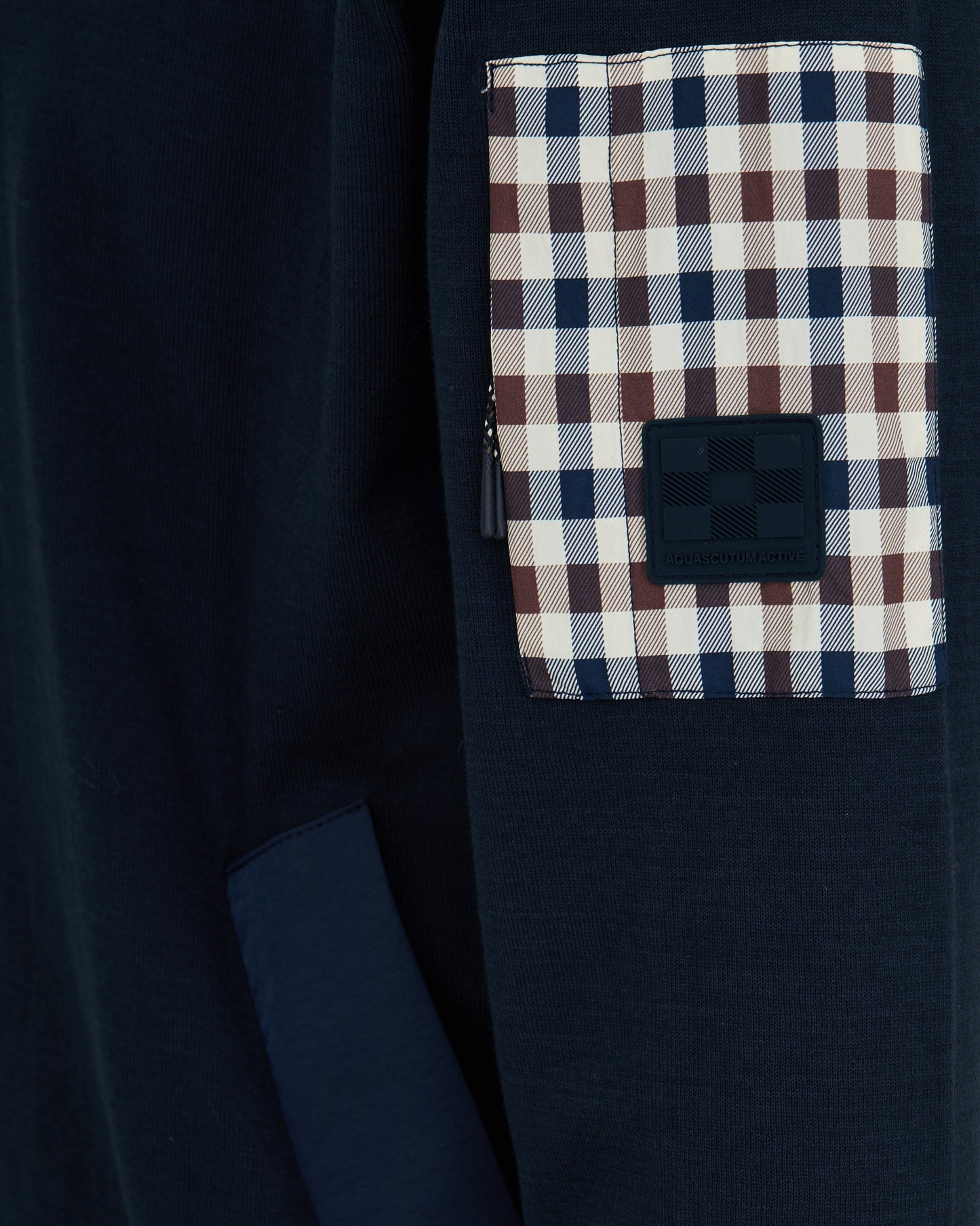 Lamina pocket mock neck