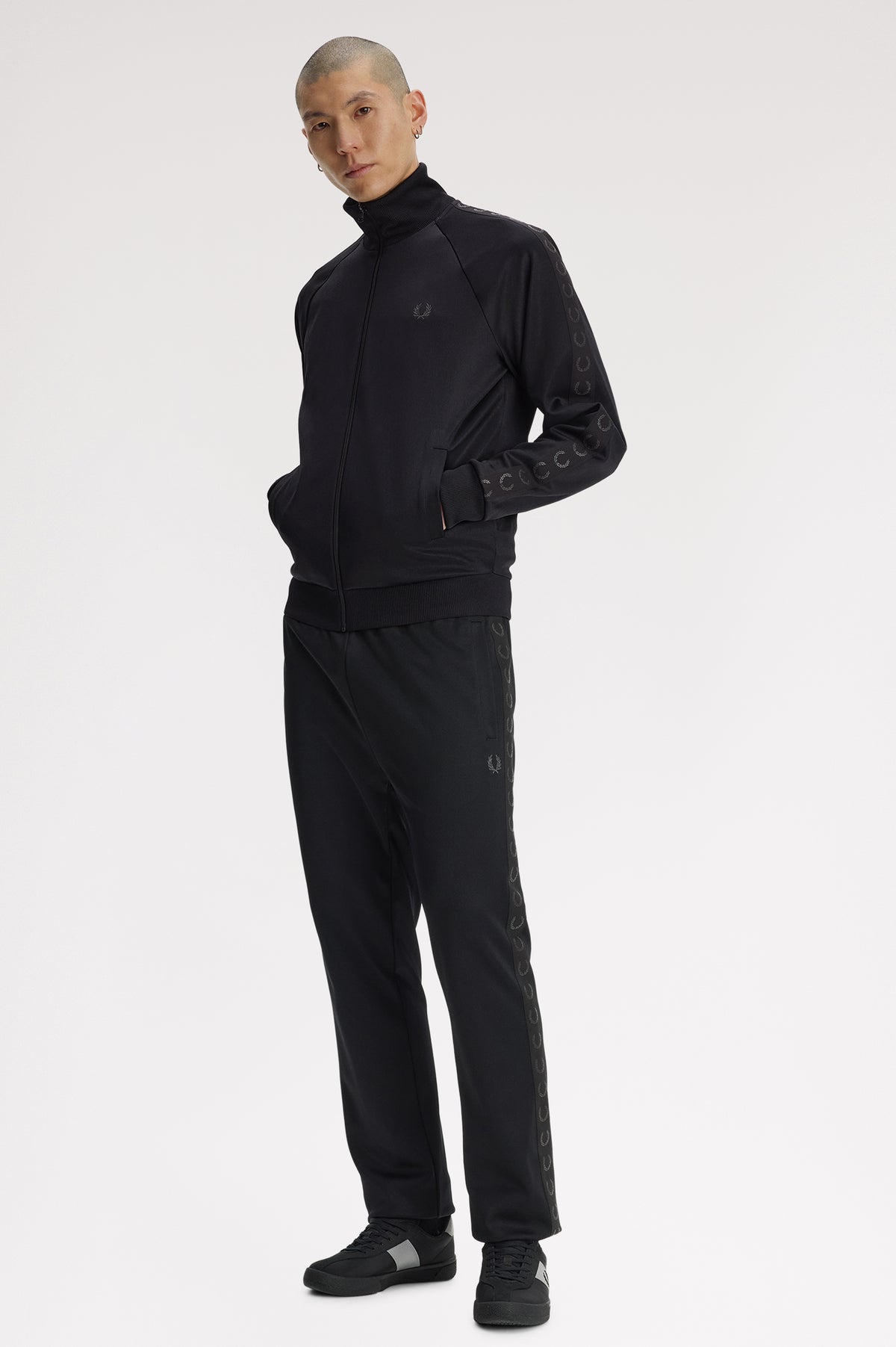 Contrast track Jacket nera tonal
